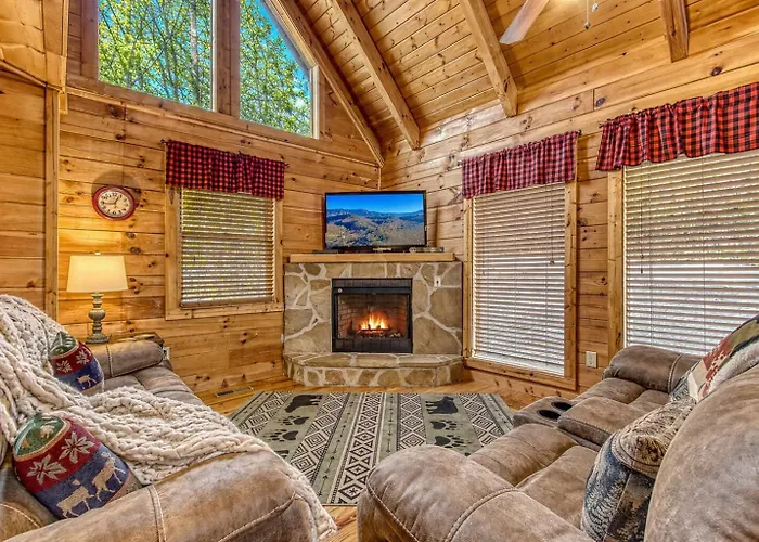 Bucky'S Bungalow, Free Attraction Tickets, Hot Tub, Wifi!!! Gatlinburg